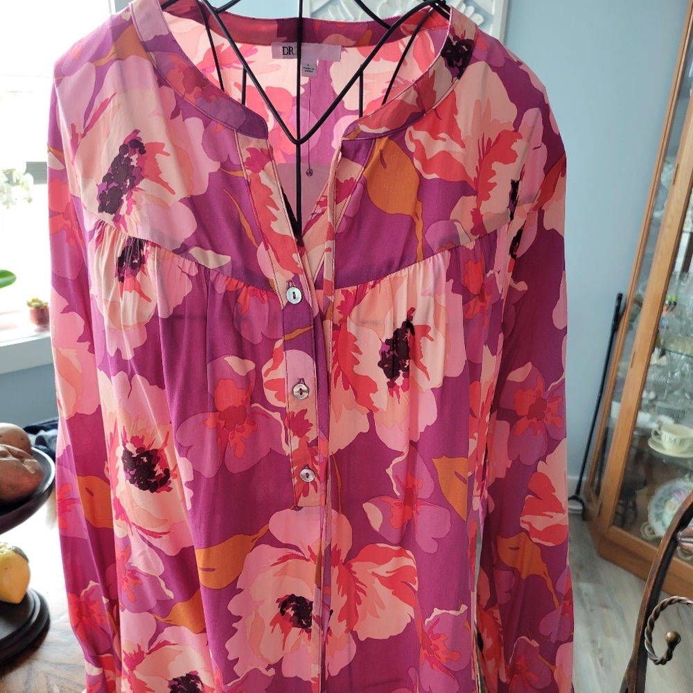 DR2 Vibrant Floral Top